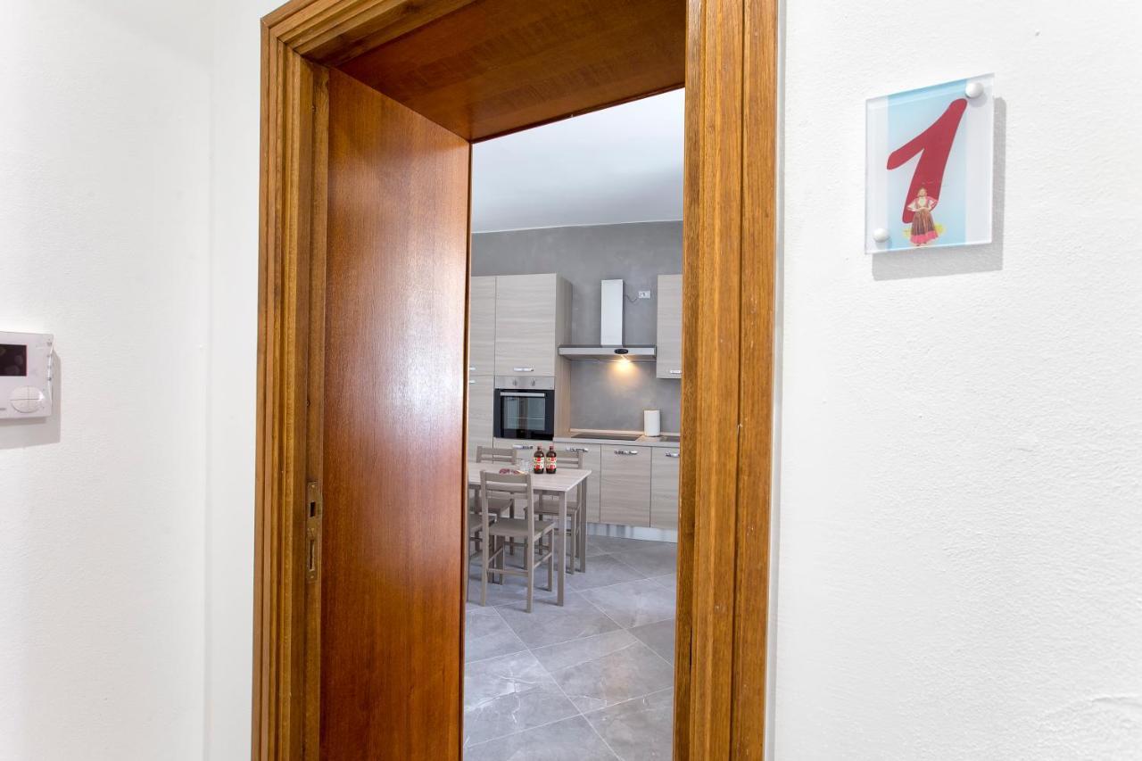 Nonna Adelina Apartments & Rooms Альгеро Экстерьер фото